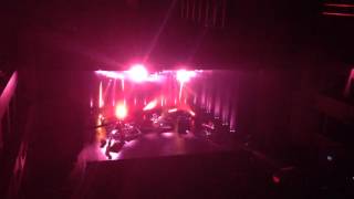 Orelha Negra - Throwback