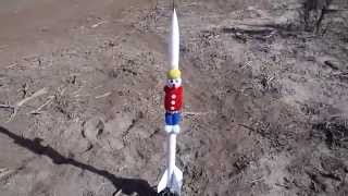preview picture of video 'Fail! Mr Bill goes for a model rocket ride Estes Tomahawk D Region e12-6 Dirt missile!'
