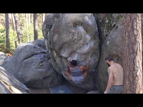 Fontainebleau Bouldering: Beatle Juice (7a+)