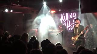 KILLING HEIDI - MASCARA - VILLAGE GREEN HOTEL - 2017