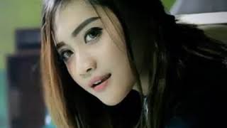 Download lagu Di Sana Menanti Di Sini Menunggu (Sungguh Ku Merasa Resah) mp3