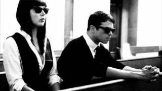 Sleigh Bells - Run The Heart (Konfadense &#39;Run With Your Heart&#39; Remix)