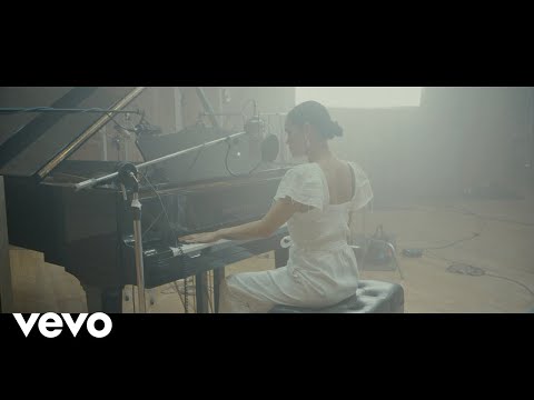Video thumbnail for Be the One (acoustic)