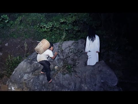 Ghost In Deep Forest With A White Cloak Hanging On A Tree - Orphan Boy Quang