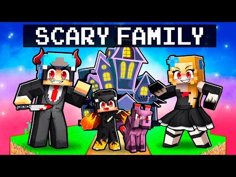 Having a SCARY FAMILY in Minecraft!