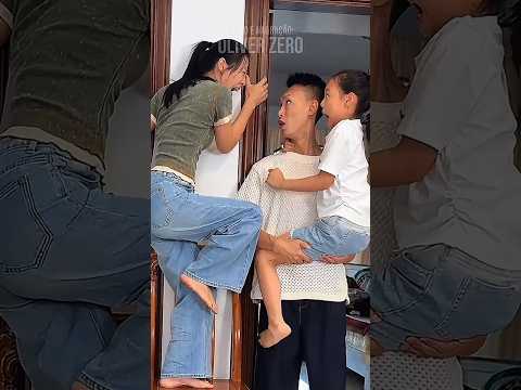 Ela Viu a JARARACA e Saiu Correndo!? (créditos: 昕昕 no Douyin)