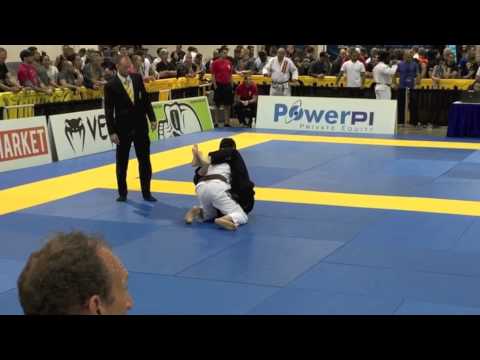 BJJ World Masters 2015, Brown Middle Master4 Final; Steven v Kazufumi
