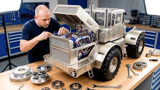 Replika Traktor Soviet Kirovets K-700 Dibangun dari Nol