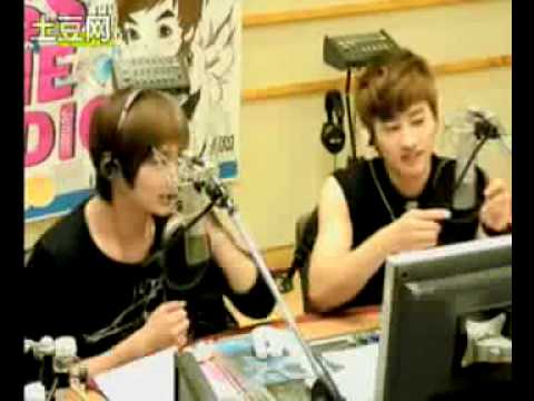 100405 [11/12] Sukira Full Bora - Onew and Eunhyuk