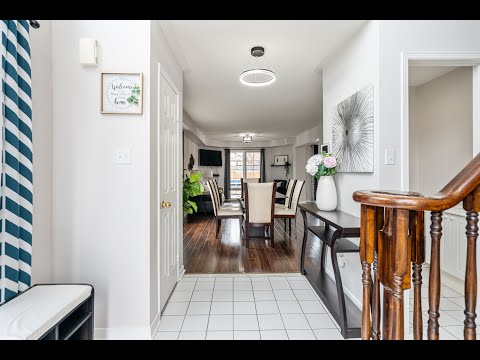 6 Booth Cres, Ajax ON