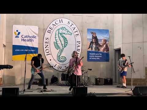 8.29.23 - Social Cyanide at Jones Beach Bandshell intro & original song Machina