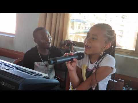 Man Ngingo ft Kayleluia - Nawapenda