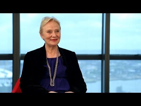 MasterCard Chief Ann Cairns Claims 'Cash is Slowly Dying' in Favour of Electronic Wallets