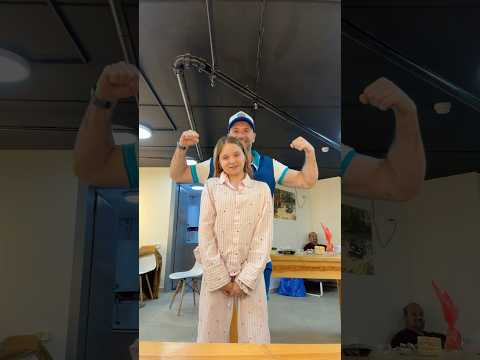 מלמדת את אבא טרנדים😅 #אמהטרסוב