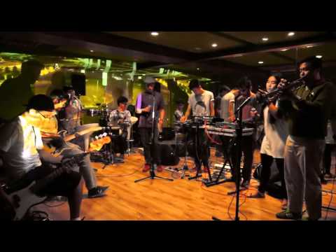 Sound Solution Feat Novel Evelyn - Cover Song Lean on me by Bill Withers