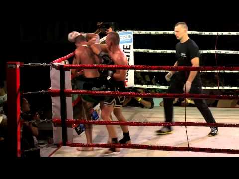 SEAN CLANCY VS  LUKÁŠ MANDINEC