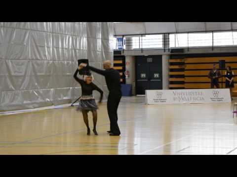 Paddy & Nico abuela bailando salsa