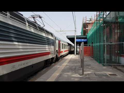 Treno Intercity Sun completo.