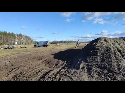 Enduro Skoki Wlkp jazda w zakręcie