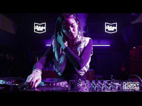 Socialite 8.0 - Autumn - Funky Buddha Lounge - Ballantine's - Deep House