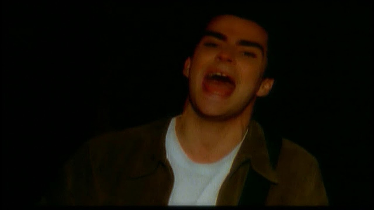 Stereophonics - Local Boy In The Photograph (Official Video) HD - YouTube