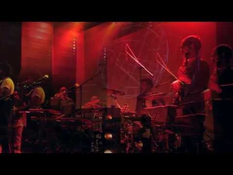 COLLECTION FREE LIVES MINDS I SPLEEN AND THE BLACK AND WHITE SKINS x LIVEN