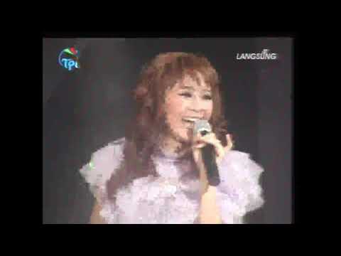 liku liku uut permatasari with we dancer