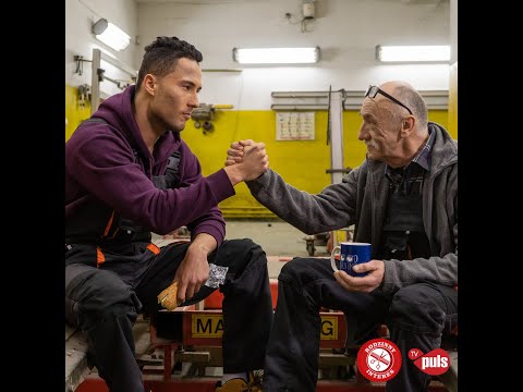 Bronek recytuje piosenkę Dawidka - DEEP DANCE & JENNY - Chcę Tylko Ciebie Rodzinny interes-TV Puls😎😀