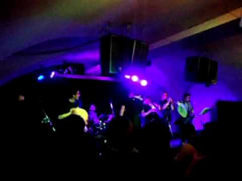 Edo Maajka - Minimalni rizik (Live @ Mikk, 25.12.2010)