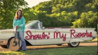 Donna Ulisse Showin' My Roots Official Lyric Video