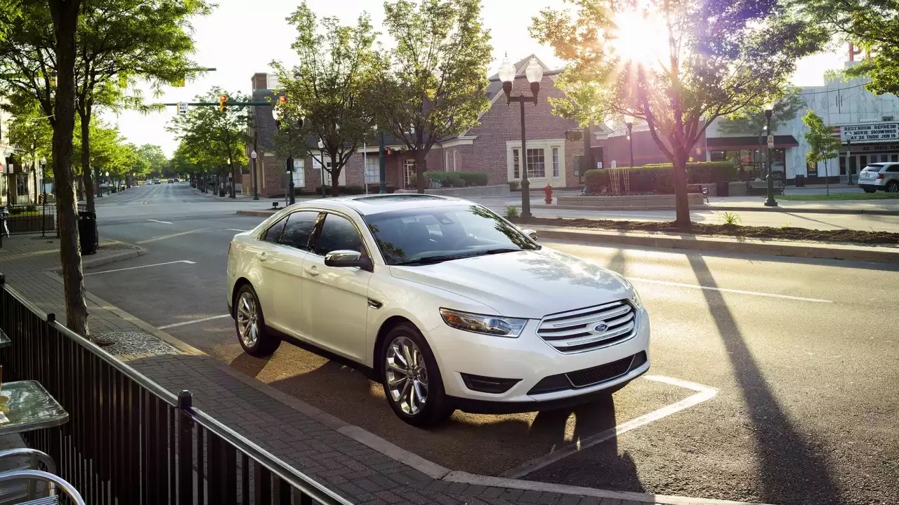 Ford Taurus 2017 Car Review