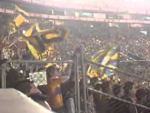 "Hace tiempo que yo te vengo alentar" Barra: Libres y Lokos • Club: Tigres