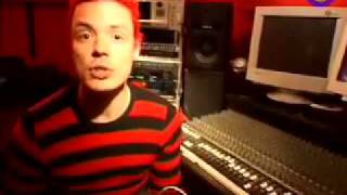 Video thumbnail for Mini MIDI Keyboard Review:Novation reMote25, Edirol PCR-M1 by sonicstate