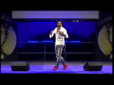 CARMINE FARACO   ESIBIZIONE AL PREMIO CHARLOT 2015