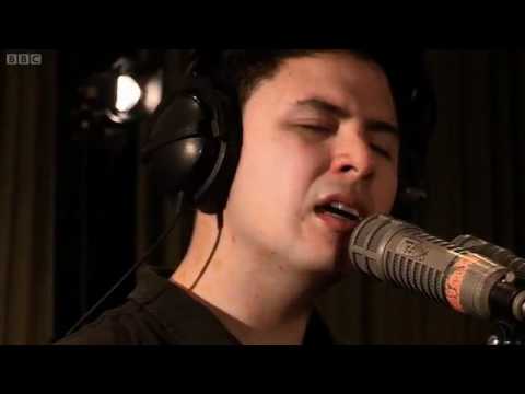 Jamie Woon - Spirits (Sound Of 2011, B B C Live Session)