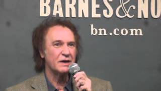 Ray Davies talks about Dave Davies and a possible reunion. 10-25-13 NYC