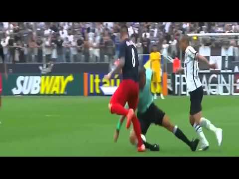Emerson Sheik PUSHES REFEREE Corithians vs Red Bull Brasil HD
