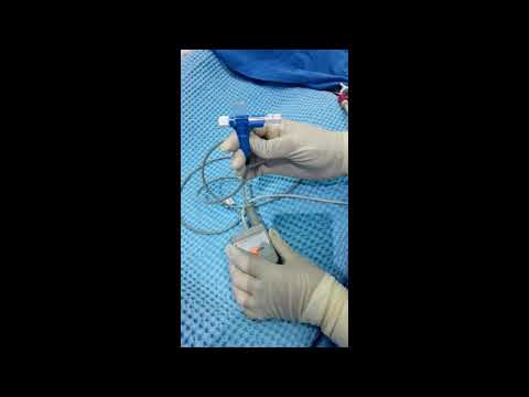 Transpulmonary thermodilution demonstration on PICCO device.