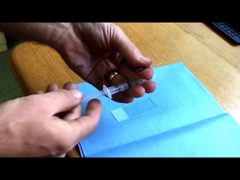 Fine needle aspiration of a dog lump