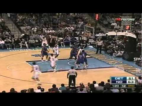 Chris Paul 20pts-13ast & David West 30pts vs. Pistons (02.25.09)