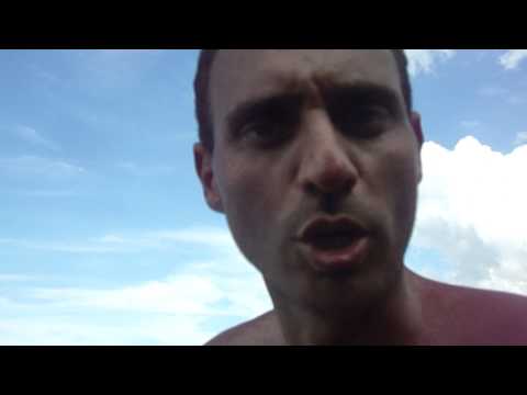 ISOLA DEI FAMOSI A BALI.....PEMUTERAN CENTONZE EMANUELE NOMINATO...PRESENTA SARA BASCIU