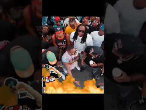 Musicologo quema feo a Rochy RD  en tema 440