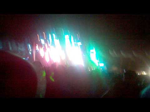 Calvin HARRIS BOUNCE! Edc Vegas 2011