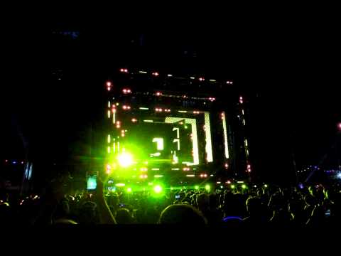 Martin Solveig - Ready 2 Go / Spaceman / We Found Love (Rihanna / Calvin Harris) - EDC 2012