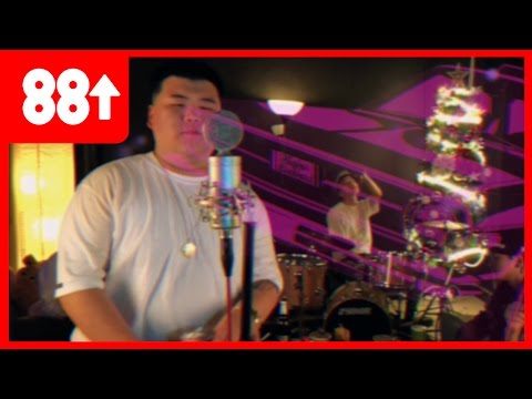 Higher Brothers - 7-11 (Official Music Video)