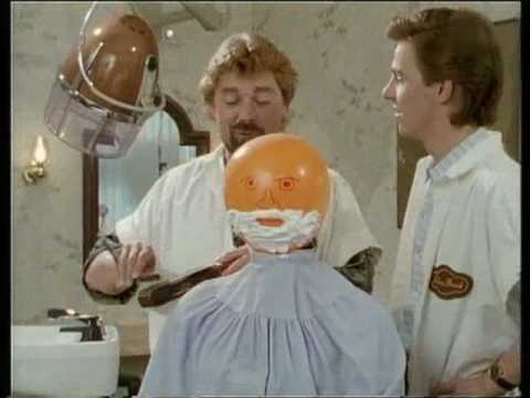 Jürgen von der Lippe & Rudi Carrell - Beim Barbier 1979