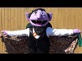 Count Von Count Meet And Greet Parade Appearance At Sesame Street In SeaWorld Orlando