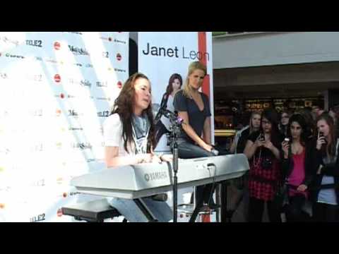 Malin Gustafsson uppträder för Laila Bagge i Linköping