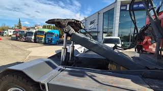 Tracteur portuaire Kalmar TR618i / 1 OWNER / LOW KM / WORKS GREAT / NEW TIRES | Image 4 - Machineryline