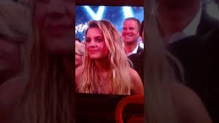 Carrie Underwood ACMs 2018 &quot;cry pretty&quot;